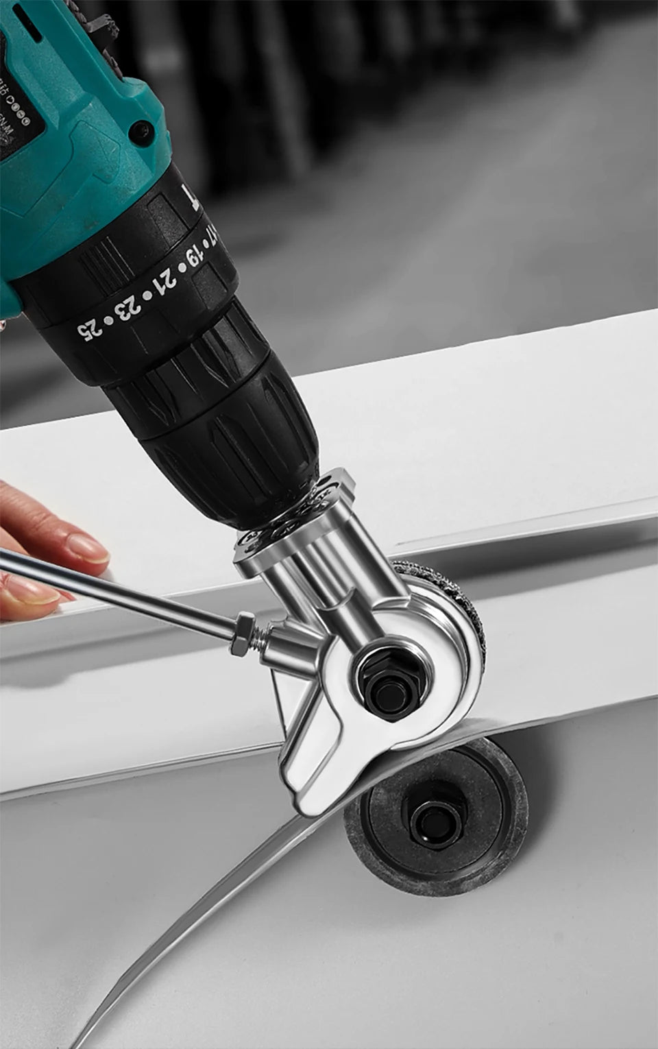 ADAPTADOR DE TALADRO PARA CORTAR HOJALATA